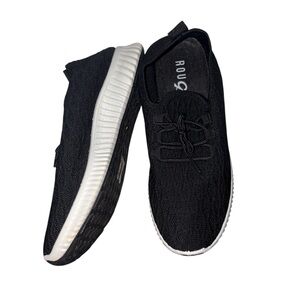 EUC Rouge Helium Black Textured Knitted Slip-On Athletic Sneakers Women Size 9.5